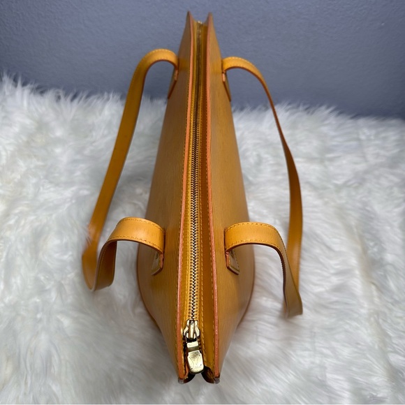 🌻⭐️Louis Vuitton Saint Jacques in EPI Leather⭐️🌻 - Picture 8 of 16